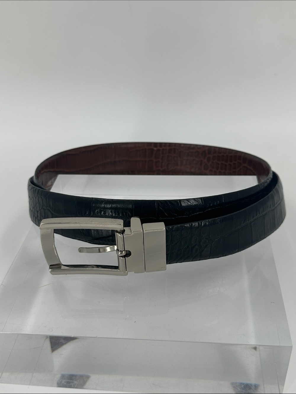 Lauren Ralph Lauren Reversible Leather Belt. Size: 44